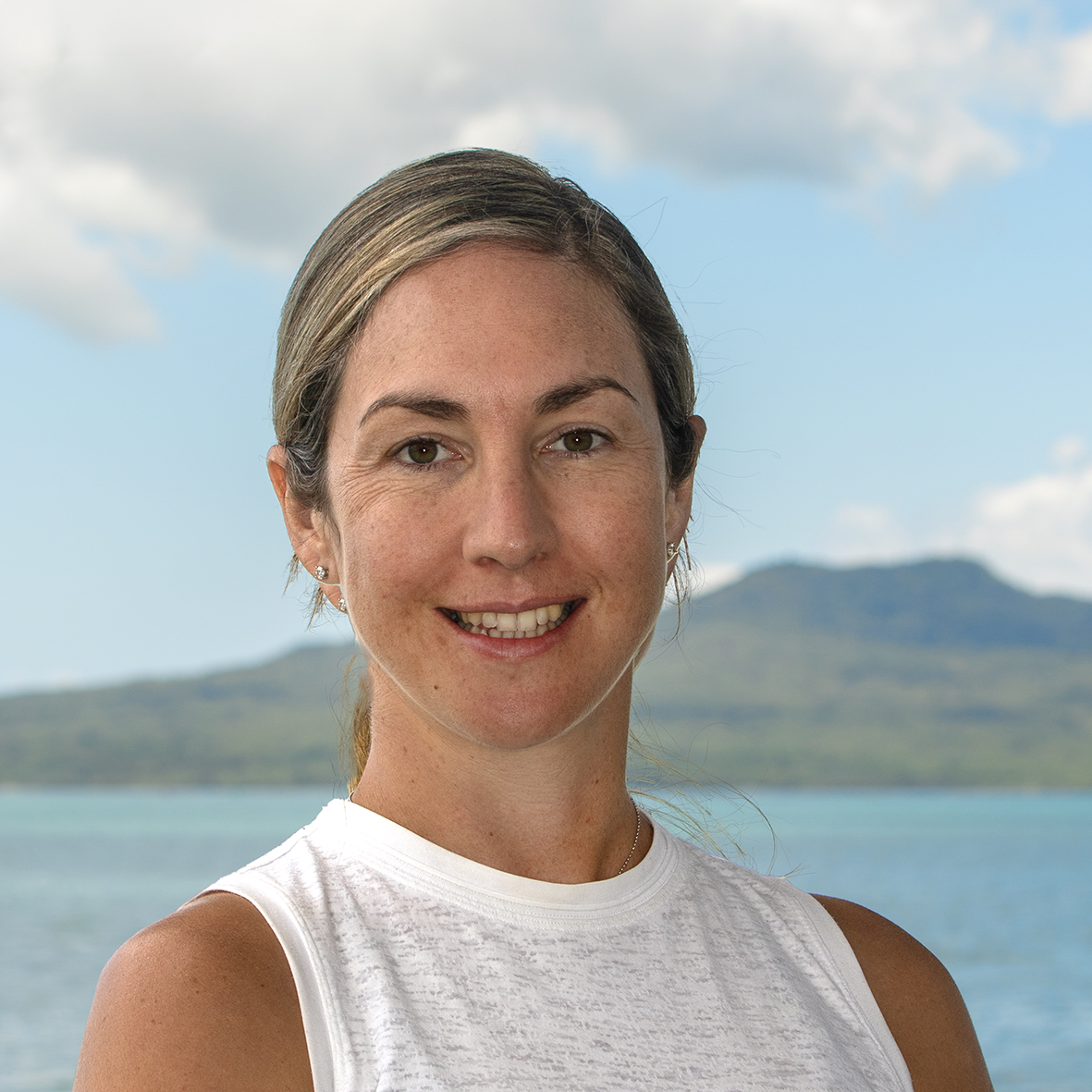 Samantha square crop 1